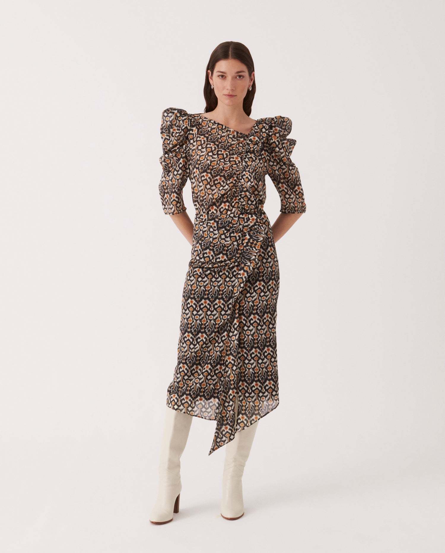 Total look imprimé Maksu (223 euros).