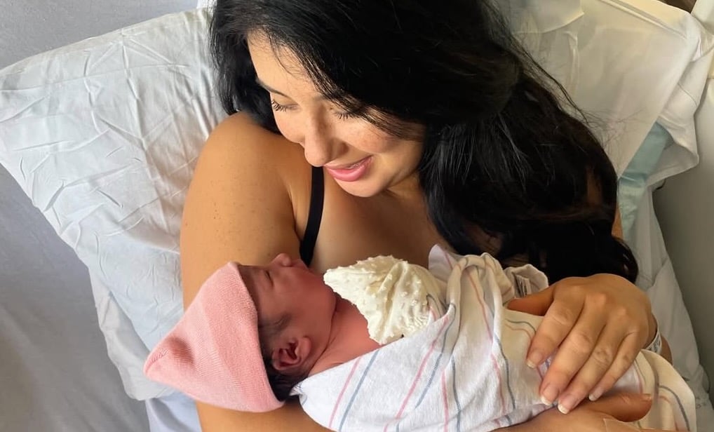 L'histoire de la naissance sauvage de Jannelle nous a laissé bouche bée