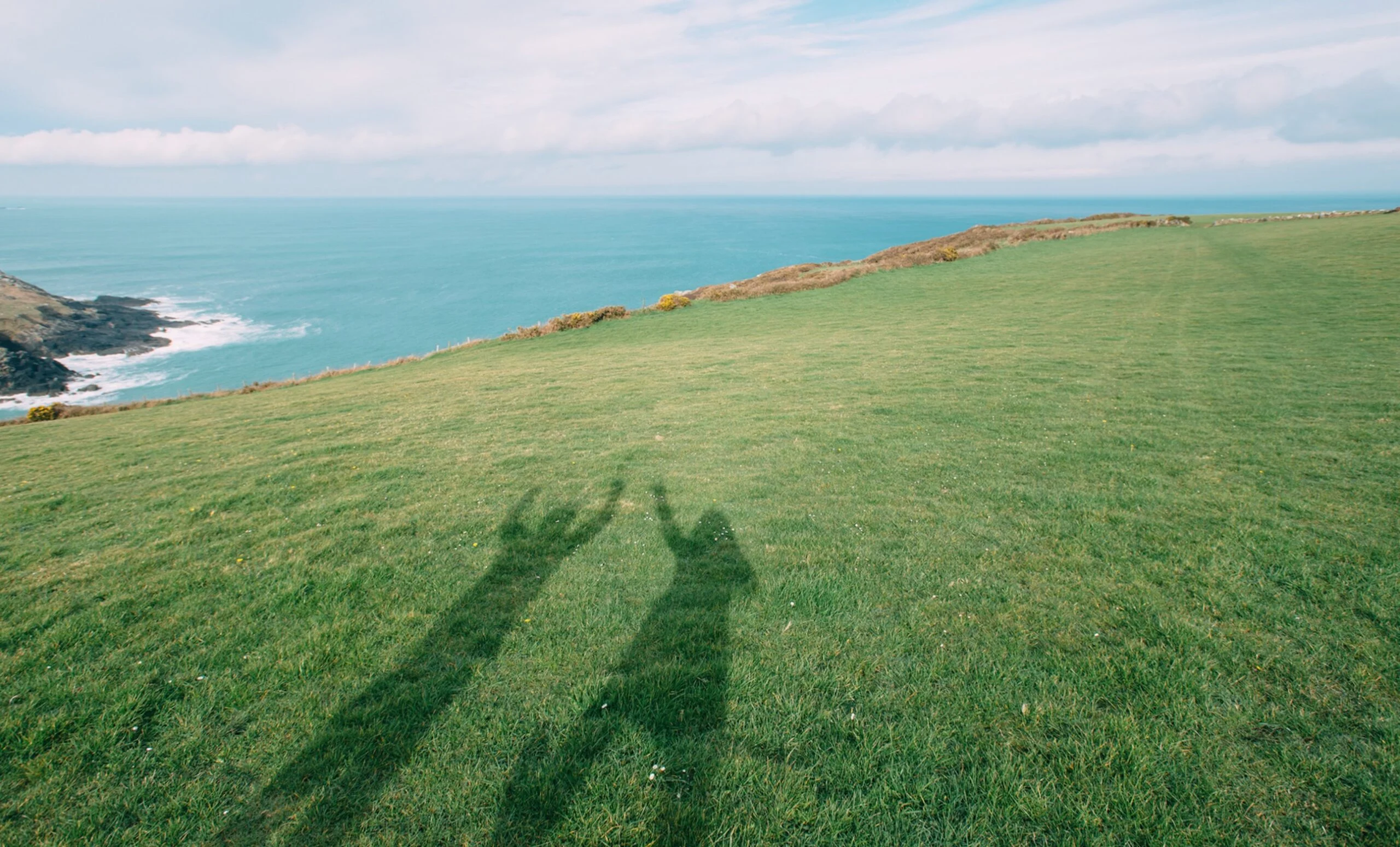 friends shadows jumping