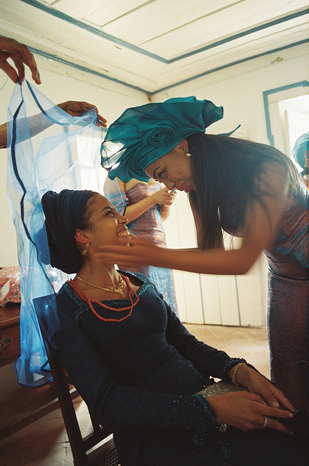 un mariage nigérian coloré avec beaucoup de danse
