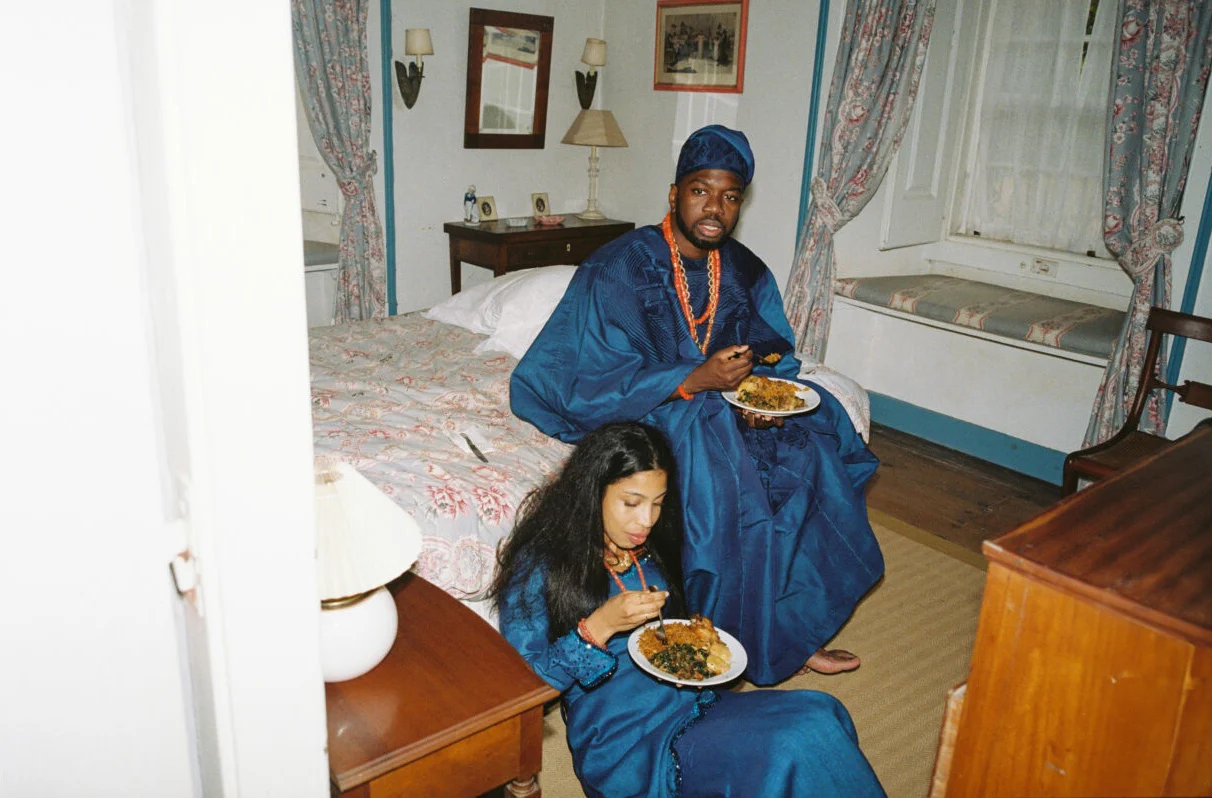 un mariage nigérian coloré avec beaucoup de danse