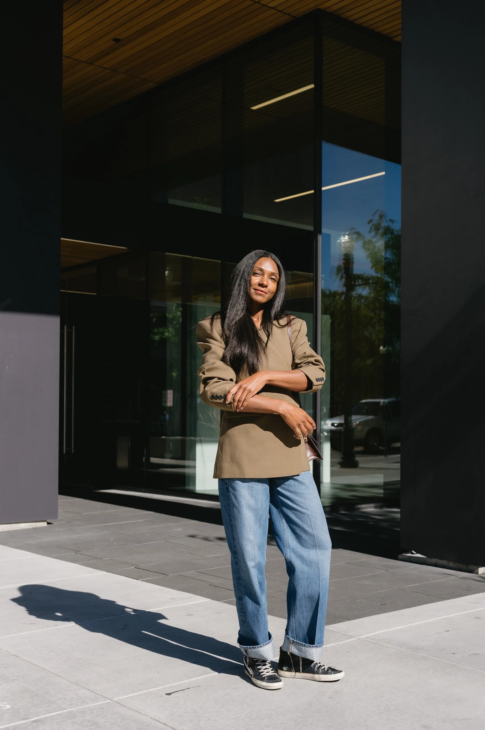 Une semaine de tenues : Laura Tully