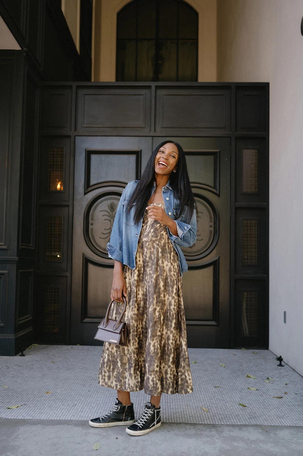 Une semaine de tenues : Laura Tully