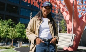 Une semaine de tenues : Laura Tully
