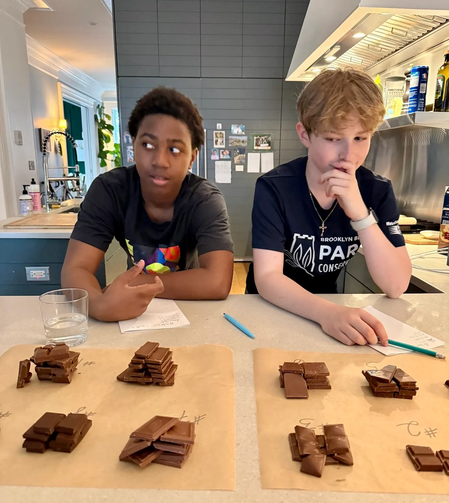 Un test de goût de chocolat au lait