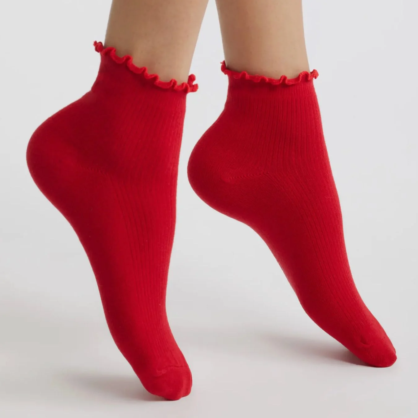 chaussettes rouges à volants