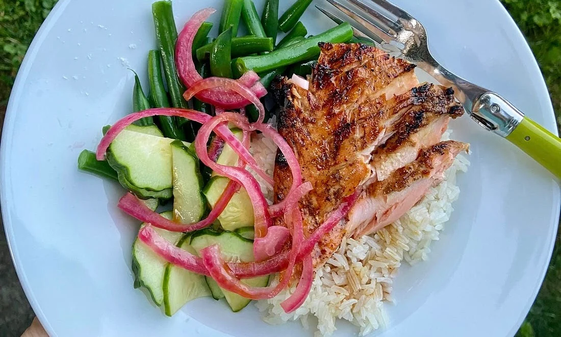Bols de saumon à l'érable et au soja