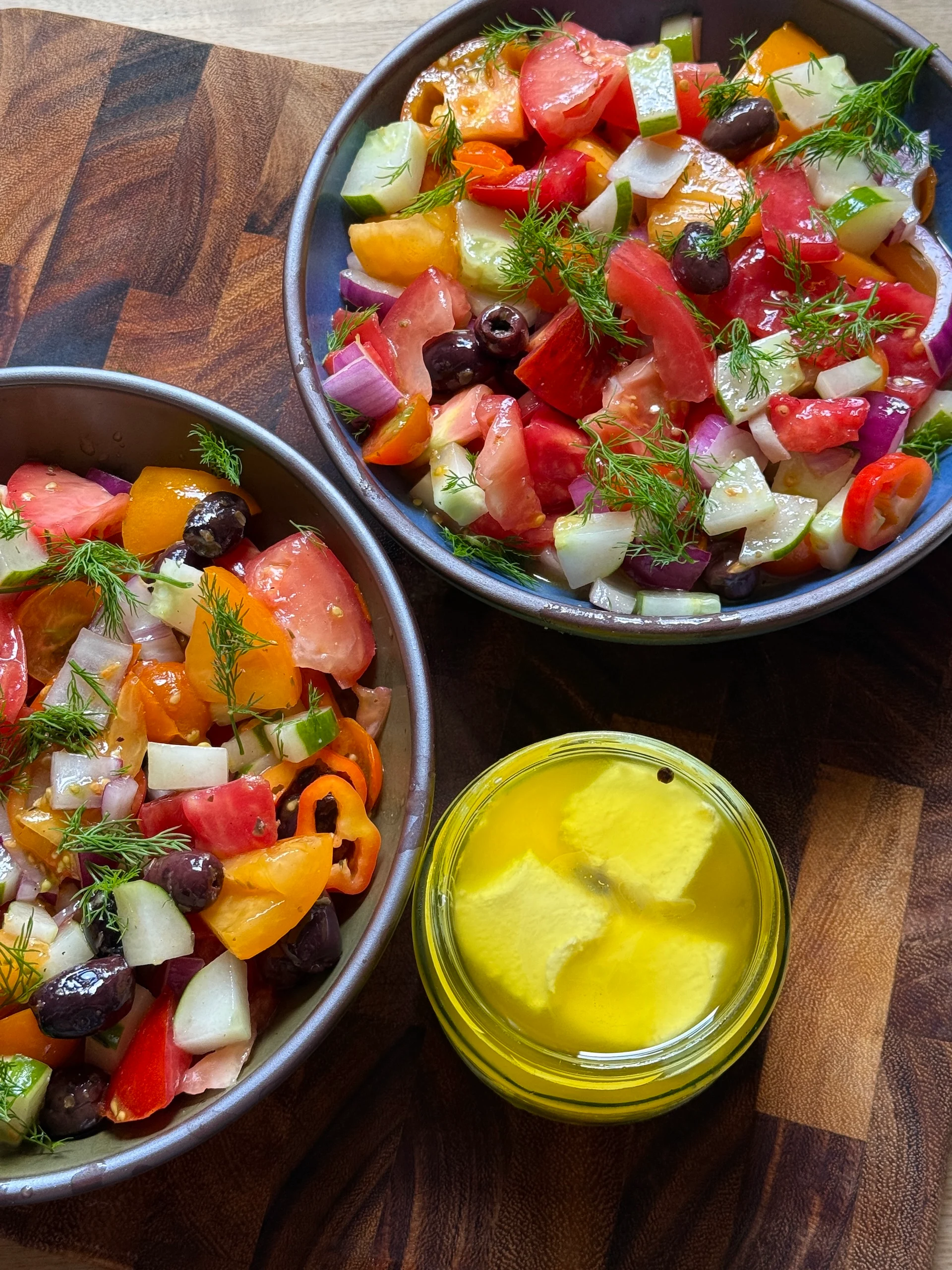 Salade grecque aux tomates saumâtres