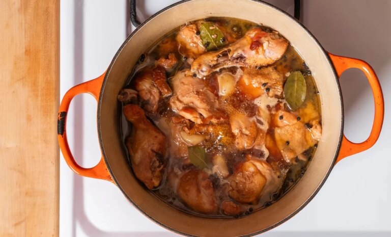 adobo chicken with coconut rice
