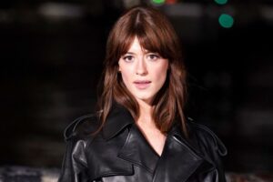 La coupe de cheveux souris est la coupe décontractée que vous devriez essayer cet automne